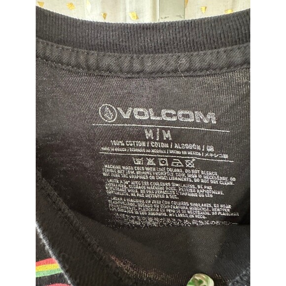 Volcom Hawaii Men's 100% Cotton Reggae Colors Hawaiian Islands Graphic T-Shirt M - Picture 4 of 4